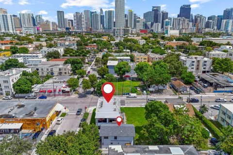 Купить виллу или дом в Майами, Флорида 12 спален, 428.09м2, № 2068715 - фото 29