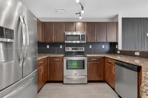 Townhouse in Miramar, Florida 3 bedrooms, 114.73 sq.m. № 2066012 - photo 26