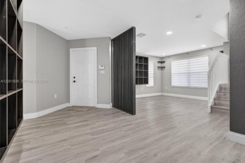 Townhouse in Miramar, Florida 3 bedrooms, 114.73 sq.m. № 2066012 - photo 19