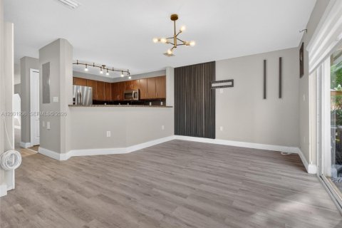 Townhouse in Miramar, Florida 3 bedrooms, 114.73 sq.m. № 2066012 - photo 29