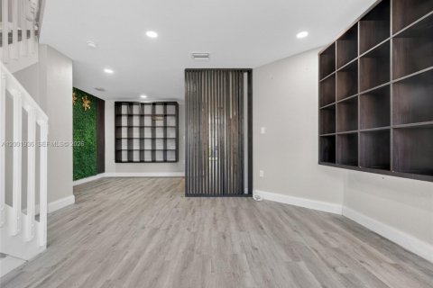 Townhouse in Miramar, Florida 3 bedrooms, 114.73 sq.m. № 2066012 - photo 22