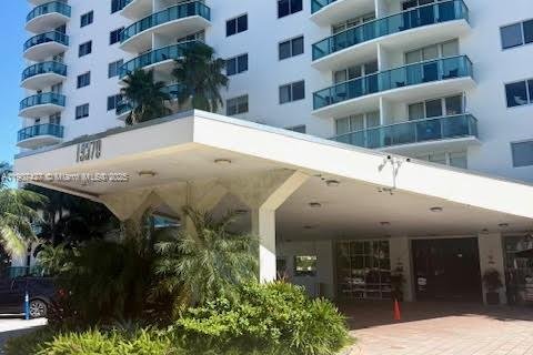 Copropriété à louer à Sunny Isles Beach, Floride: 1 chambre, 93.37 m2 № 1963893 - photo 2