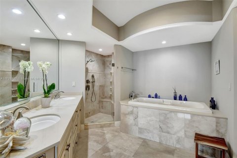Copropriété à vendre à Highland Beach, Floride: 2 chambres, 207.26 m2 № 1942604 - photo 11