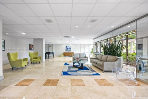 Copropriété à vendre à Hollywood, Floride: 2 chambres, 105.17 m2 № 2257344 - photo 18