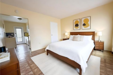 Appartement à louer à Miami, Floride: 1 chambre, 249.81 m2 № 2010938 - photo 5