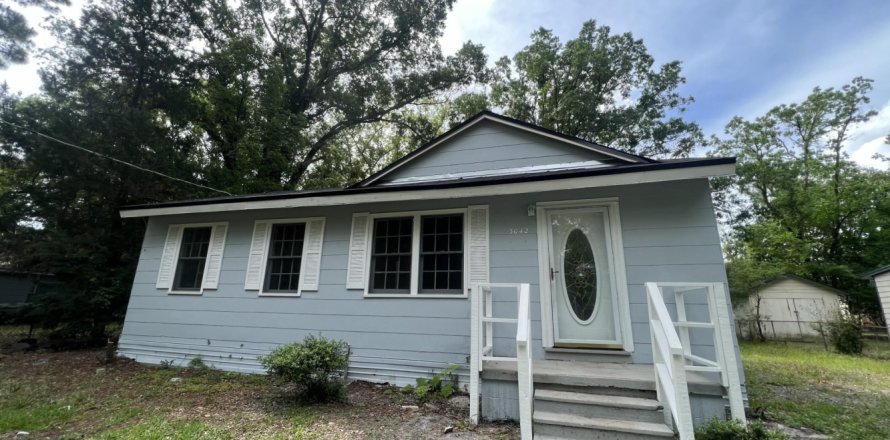House in Jacksonville, Florida 3 bedrooms, 156.63 sq.m. № 770892