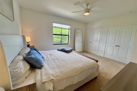 Townhouse in Florida City, Florida 3 bedrooms, 128.21 sq.m. № 1862002 - photo 25