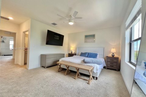 Townhouse in Florida City, Florida 3 bedrooms, 128.21 sq.m. № 1862002 - photo 22