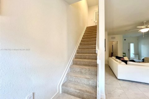 Townhouse in Florida City, Florida 3 bedrooms, 128.21 sq.m. № 1862002 - photo 19