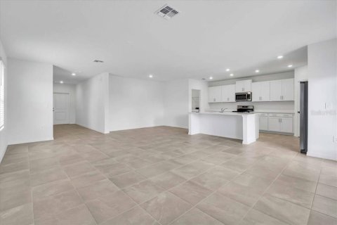 Villa ou maison à louer à Bradenton, Floride: 5 chambres, 205.87 m2 № 2399338 - photo 10