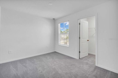 Villa ou maison à louer à Bradenton, Floride: 5 chambres, 205.87 m2 № 2399338 - photo 12