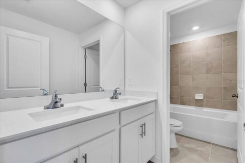 Villa ou maison à louer à Bradenton, Floride: 5 chambres, 205.87 m2 № 2399338 - photo 14