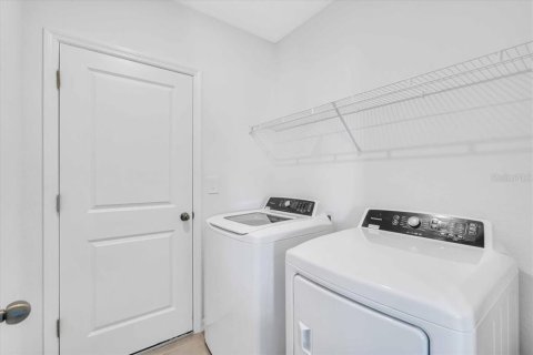 Villa ou maison à louer à Bradenton, Floride: 5 chambres, 205.87 m2 № 2399338 - photo 16