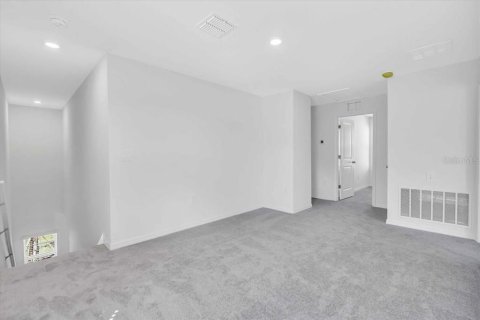 Villa ou maison à louer à Bradenton, Floride: 5 chambres, 205.87 m2 № 2399338 - photo 17