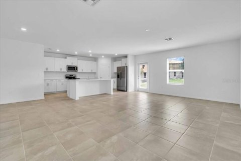 Villa ou maison à louer à Bradenton, Floride: 5 chambres, 205.87 m2 № 2399338 - photo 8