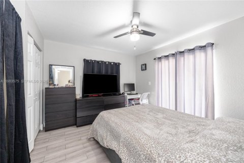 Купить коммерческую недвижимость в Майами, Флорида 222.69м2, № 2048550 - фото 24