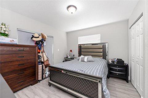 Купить коммерческую недвижимость в Майами, Флорида 222.69м2, № 2048550 - фото 11