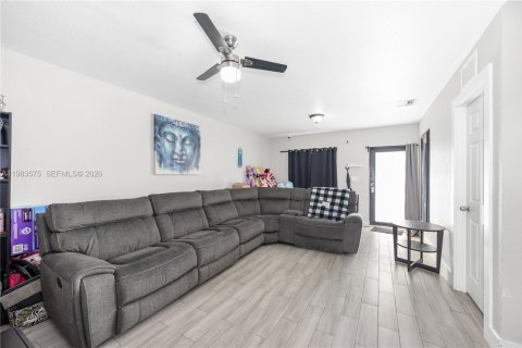 Купить коммерческую недвижимость в Майами, Флорида 222.69м2, № 2048550 - фото 17