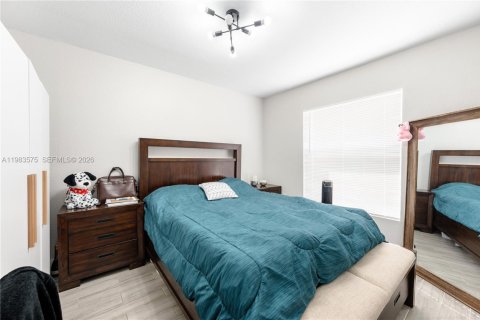 Купить коммерческую недвижимость в Майами, Флорида 222.69м2, № 2048550 - фото 5