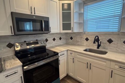 Appartement à louer à Tampa, Floride: 2 chambres, 55.74 m2 № 1591493 - photo 3