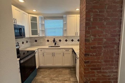 Appartement à louer à Tampa, Floride: 2 chambres, 55.74 m2 № 1591493 - photo 2