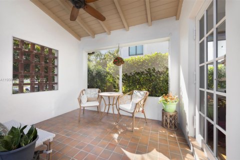 Villa ou maison à vendre à Miami, Floride: 3 chambres, 149.29 m2 № 1998779 - photo 3