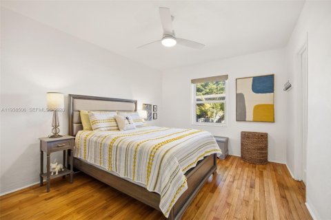 Villa ou maison à vendre à Miami, Floride: 3 chambres, 149.29 m2 № 1998779 - photo 13