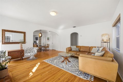 Villa ou maison à vendre à Miami, Floride: 3 chambres, 149.29 m2 № 1998779 - photo 7