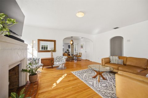 Villa ou maison à vendre à Miami, Floride: 3 chambres, 149.29 m2 № 1998779 - photo 4