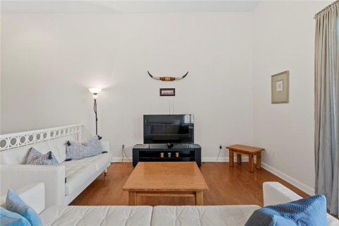 Condo in Tampa, Florida, 1 bedroom  № 1718991 - photo 12