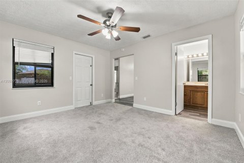 Casa en venta en Port St. Lucie, Florida, 3 dormitorios, 127.28 m2 № 2382810 - foto 9