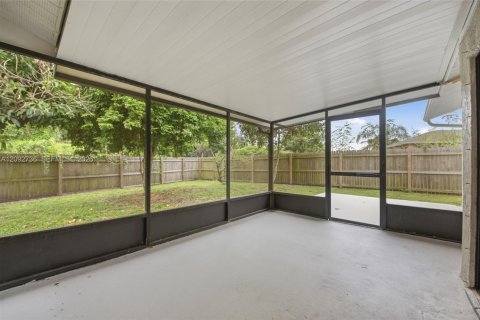 Casa en venta en Port St. Lucie, Florida, 3 dormitorios, 127.28 m2 № 2382810 - foto 25