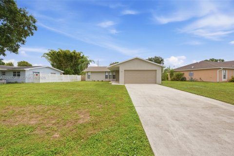 Casa en Port St. Lucie, Florida 3 dormitorios, 127.28 m2 № 2382810