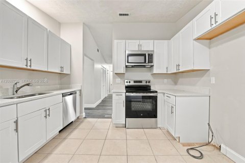 Casa en venta en Port St. Lucie, Florida, 3 dormitorios, 127.28 m2 № 2382810 - foto 14