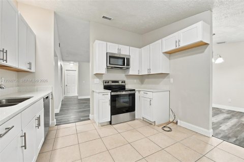 Casa en venta en Port St. Lucie, Florida, 3 dormitorios, 127.28 m2 № 2382810 - foto 13