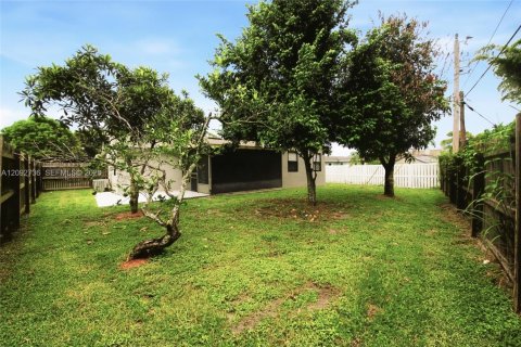 Casa en venta en Port St. Lucie, Florida, 3 dormitorios, 127.28 m2 № 2382810 - foto 30