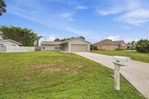 Casa en venta en Port St. Lucie, Florida, 3 dormitorios, 127.28 m2 № 2382810 - foto 2