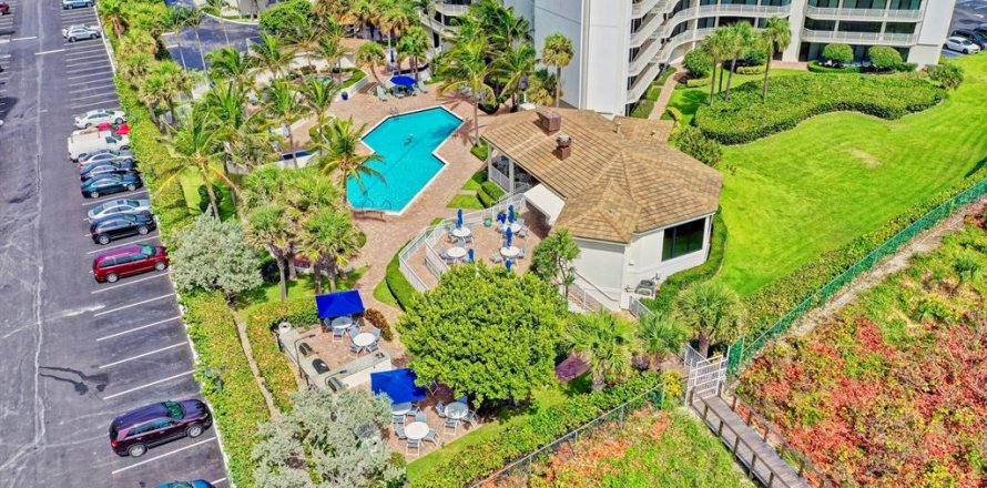 Condo in Riviera Beach, Florida, 2 bedrooms № 699672
