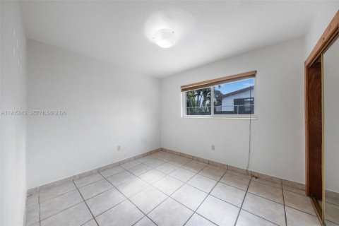 Immobilier commercial à vendre à Miami, Floride: 278.52 m2 № 1996606 - photo 17