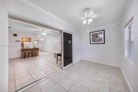 Immobilier commercial à vendre à Miami, Floride: 278.52 m2 № 1996606 - photo 22