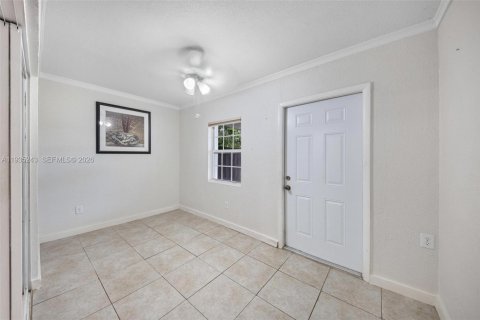 Immobilier commercial à vendre à Miami, Floride: 278.52 m2 № 1996606 - photo 20