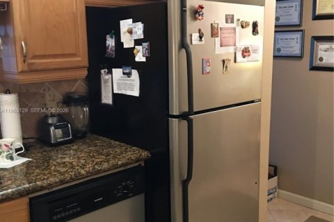 Copropriété à louer à North Lauderdale, Floride: 2 chambres, 92.9 m2 № 2025755 - photo 6