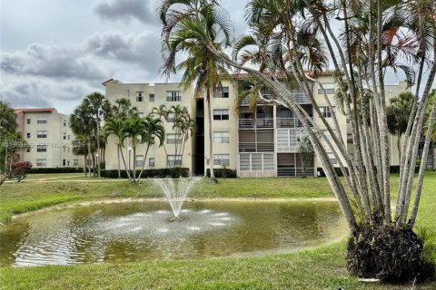 Copropriété à louer à North Lauderdale, Floride: 2 chambres, 92.9 m2 № 2025755 - photo 16