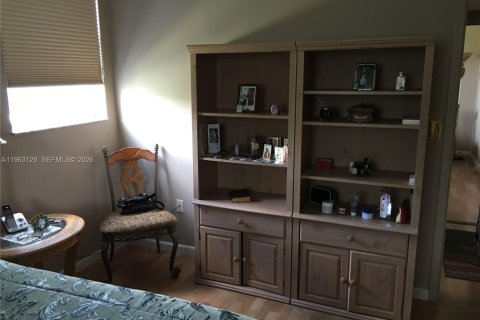 Copropriété à louer à North Lauderdale, Floride: 2 chambres, 92.9 m2 № 2025755 - photo 9