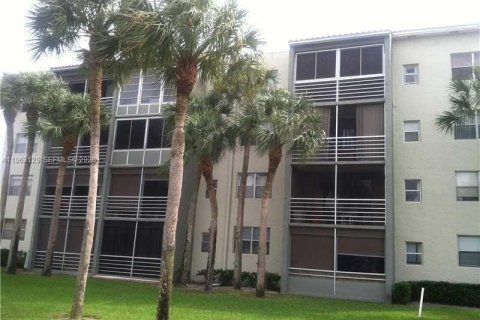 Copropriété à louer à North Lauderdale, Floride: 2 chambres, 92.9 m2 № 2025755 - photo 2