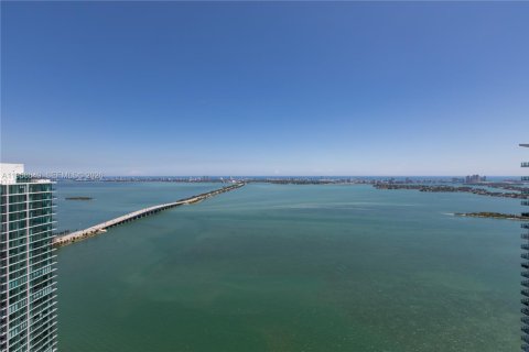 Condo in Miami, Florida, 4 bedrooms  № 2019925 - photo 21