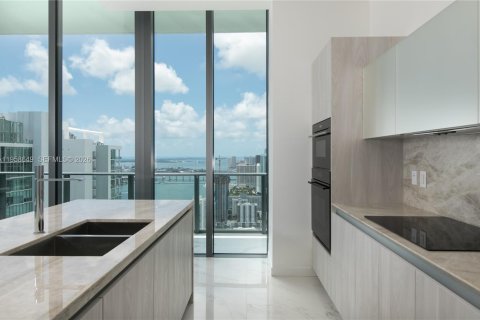 Condo in Miami, Florida, 4 bedrooms  № 2019925 - photo 6