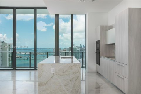Condo in Miami, Florida, 4 bedrooms  № 2019925 - photo 3