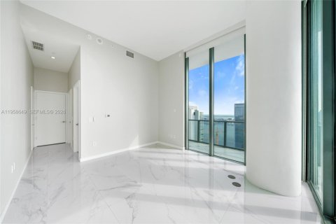 Condo in Miami, Florida, 4 bedrooms  № 2019925 - photo 30