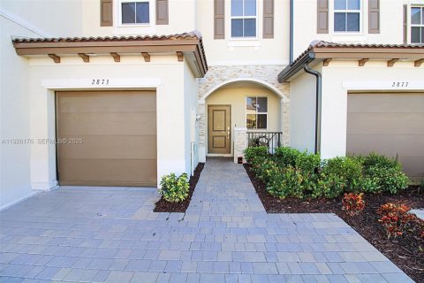 Townhouse in Homestead, Florida 3 bedrooms, 133.97 sq.m. № 1989872 - photo 2